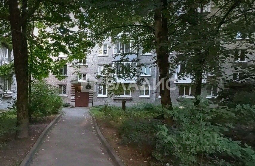 Продажа 2-комн квартиры на вторичном рынке Гданьская улица, 21