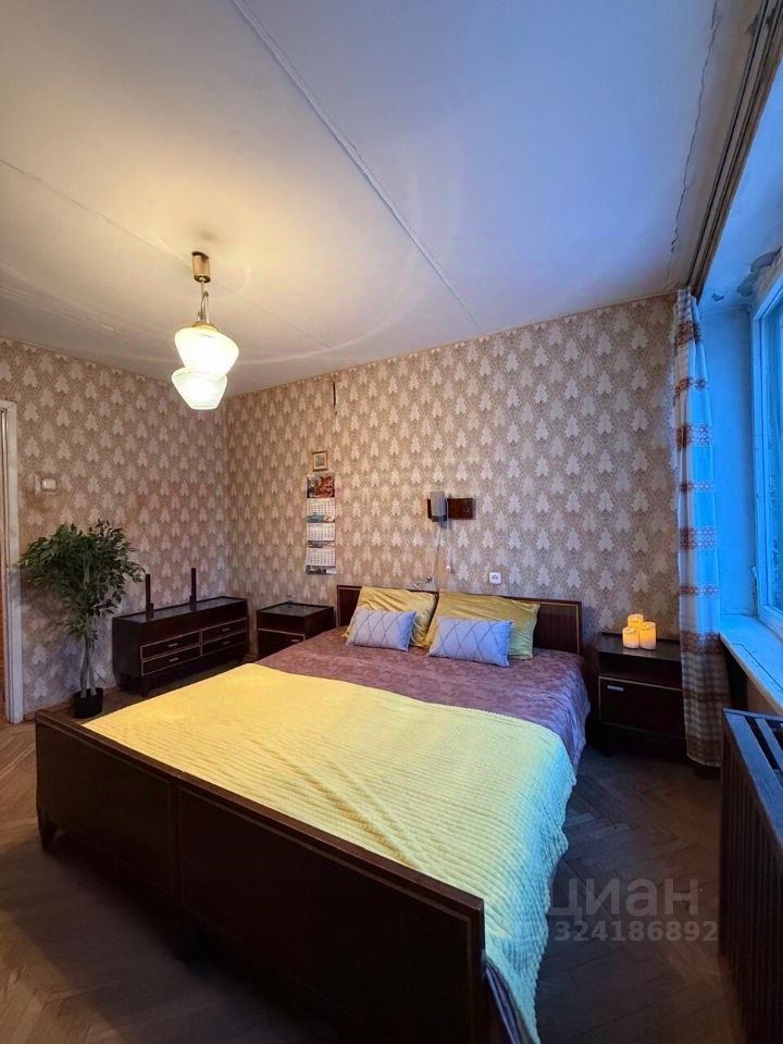 Продажа 2-комн квартиры на вторичном рынке Дрезденская улица, 21