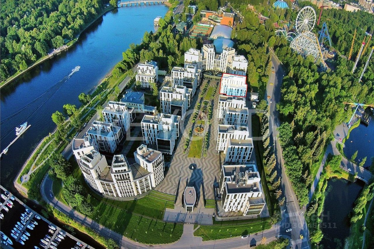 Продажа 4-комн квартиры на вторичном рынке набережная Мартынова, 74Г