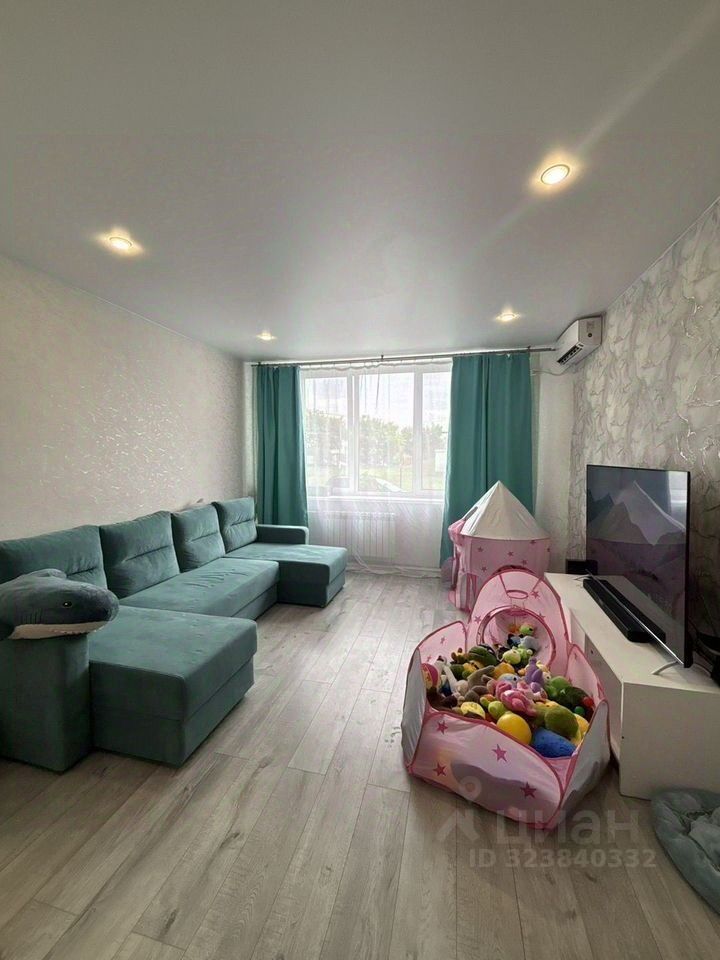 Продажа 1-комн квартиры на вторичном рынке пос. Дубовая Роща, улица Октябрьская, 11