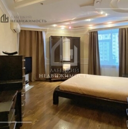 Продажа 3-комн квартиры на вторичном рынке ул Пионерстроя,  д. 21,  к. 1