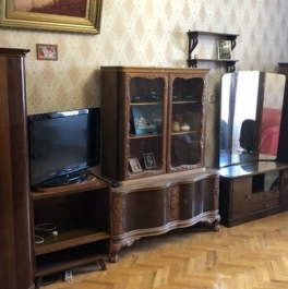 Продажа 3-комн квартиры на вторичном рынке Шарикоподшипниковская улица,  д. 2