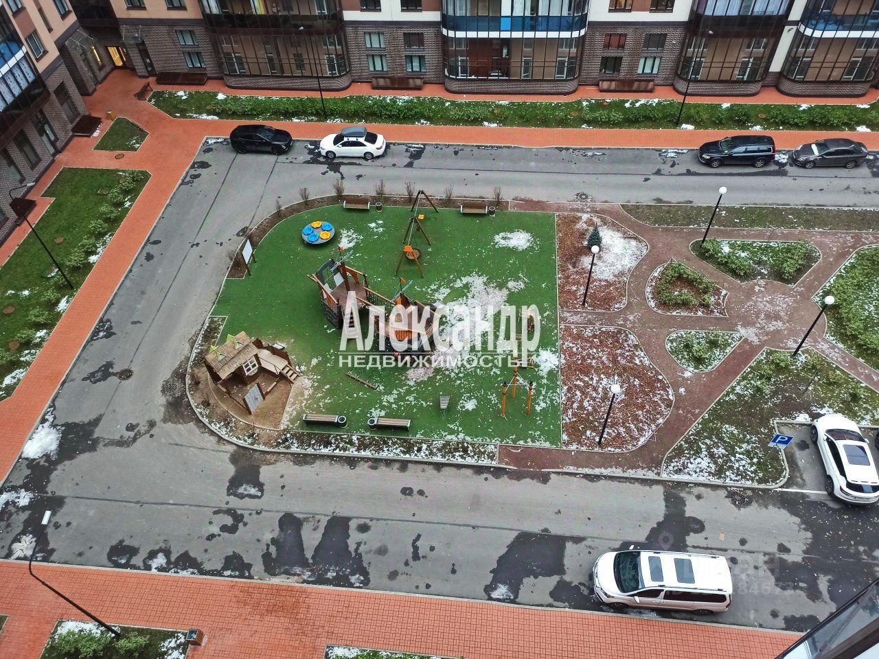 Продажа 2-комн квартиры на вторичном рынке пос. Бугры, аллея Ньютона, 2