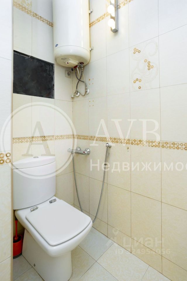 Продажа 2-комн квартиры на вторичном рынке Большеохтинский проспект, 9