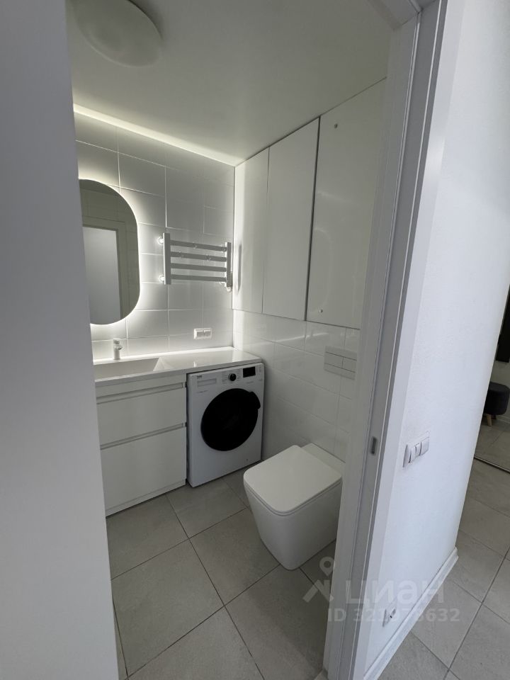 Продажа 2-комн квартиры на вторичном рынке улица Сокольнический Вал, 1