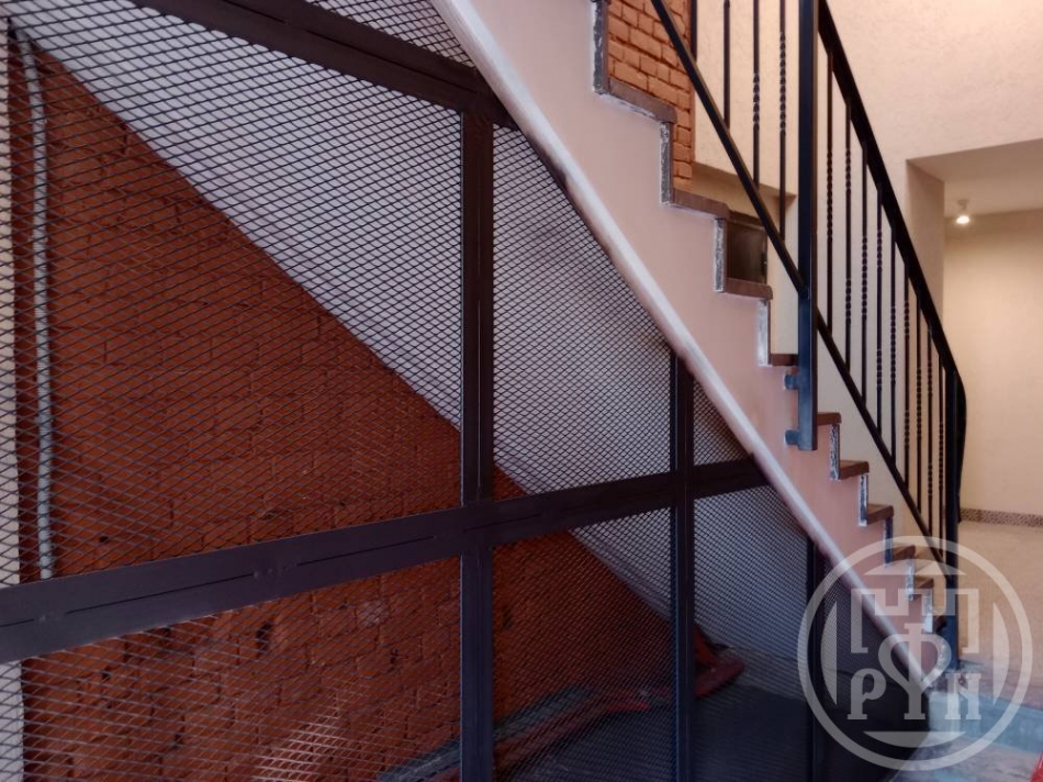 Продажа 1-комн квартиры на вторичном рынке Ломоносов г., Владимирская ул. ,  д. 16,  к. А