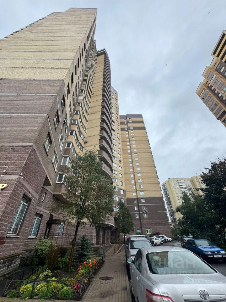 Продажа 1-комн квартиры на вторичном рынке проспект Кузнецова, 14к1