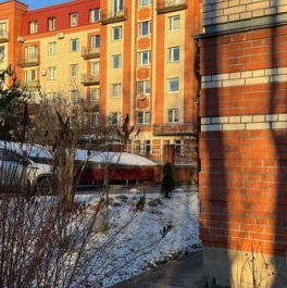 Продажа 2-комн квартиры на вторичном рынке Октябрьский б-р,  д. 10,  к. 2