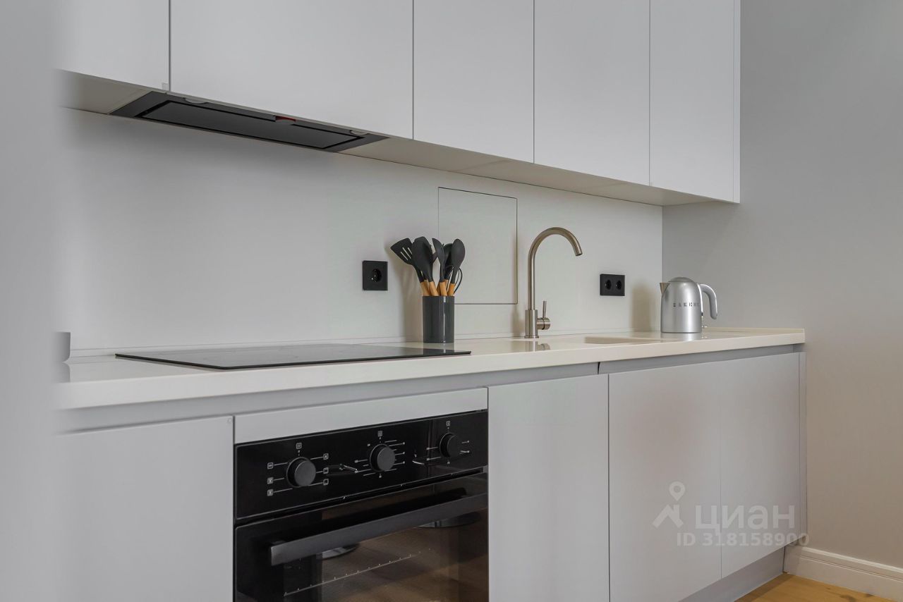 Продажа 2-комн квартиры на вторичном рынке площадь Курского Вокзала, 1