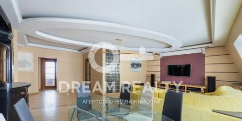 3-комн квартира Конный переулок,  д. 4