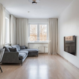 Продажа 1-комн квартиры на вторичном рынке проспект Крузенштерна,  д. 4 с1