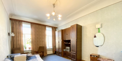 4-комн квартира улица Шамшева, 10