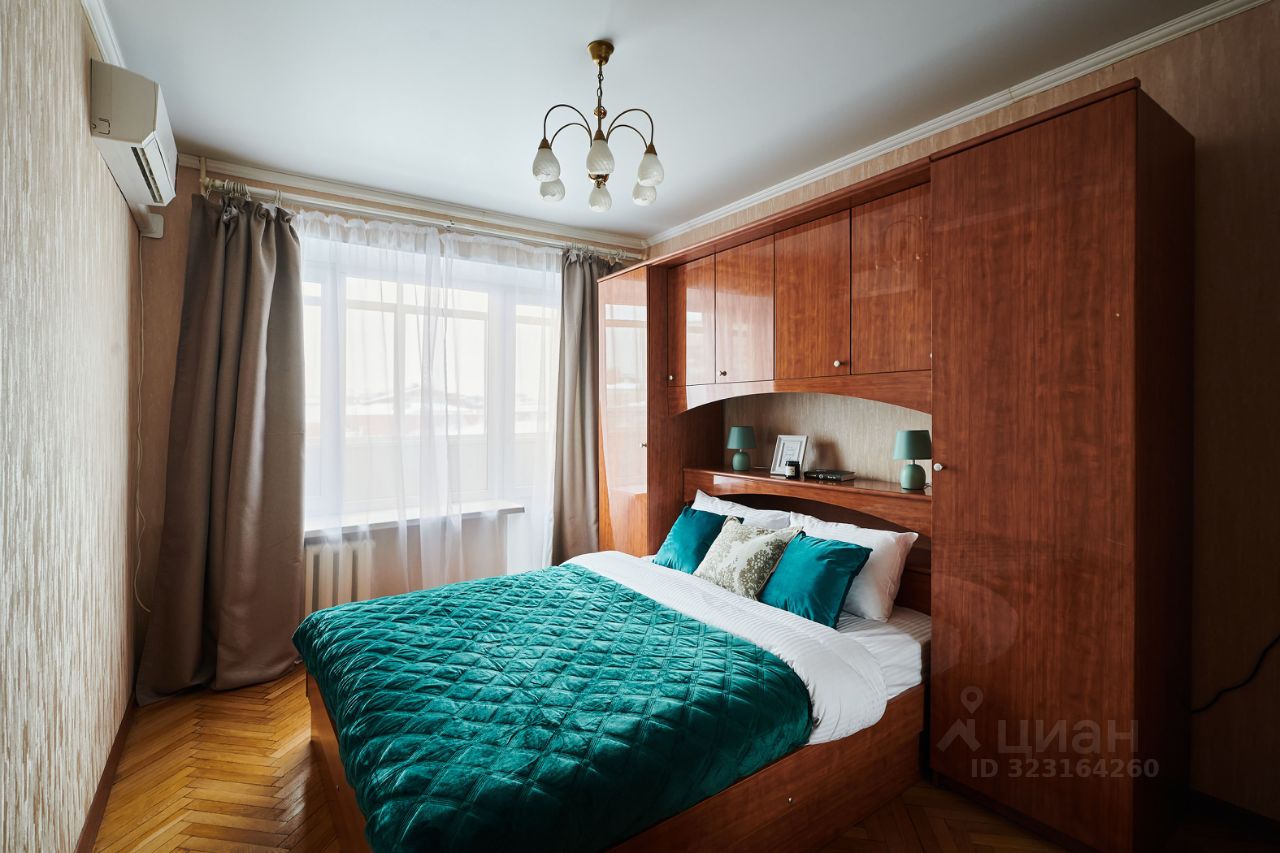 Аренда 4-комн квартиры на вторичном рынке Никитский бульвар, 17