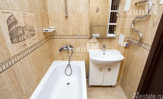 Продажа 1-комн квартиры на вторичном рынке Александровской фермы пр-кт,  д. 8