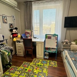 Продажа 3-комн квартиры на вторичном рынке улица Сталеваров,  д. 24