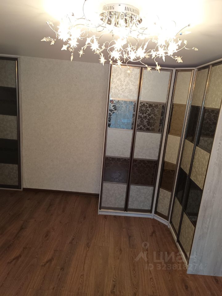 Продажа 2-комн квартиры на вторичном рынке улица Чистова, 4