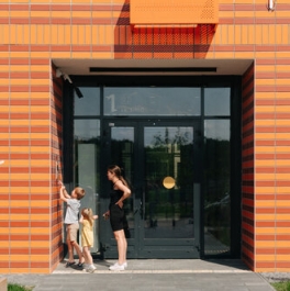 Продажа 1-комн квартиры на вторичном рынке улица Александры Монаховой