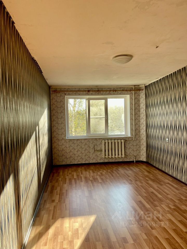 Продажа 3-комн квартиры на вторичном рынке Кингисепп, Крикковское шоссе, 5