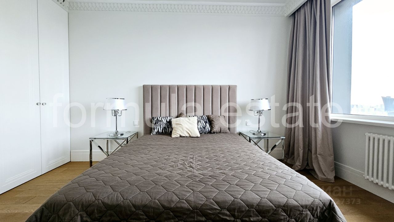 Аренда 2-комн квартиры на вторичном рынке улица Авиаконструктора Сухого, 2к1