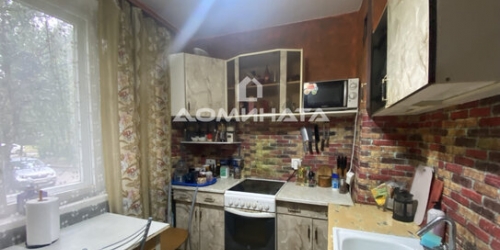 4-комн квартира улица Коммуны,  д. 40