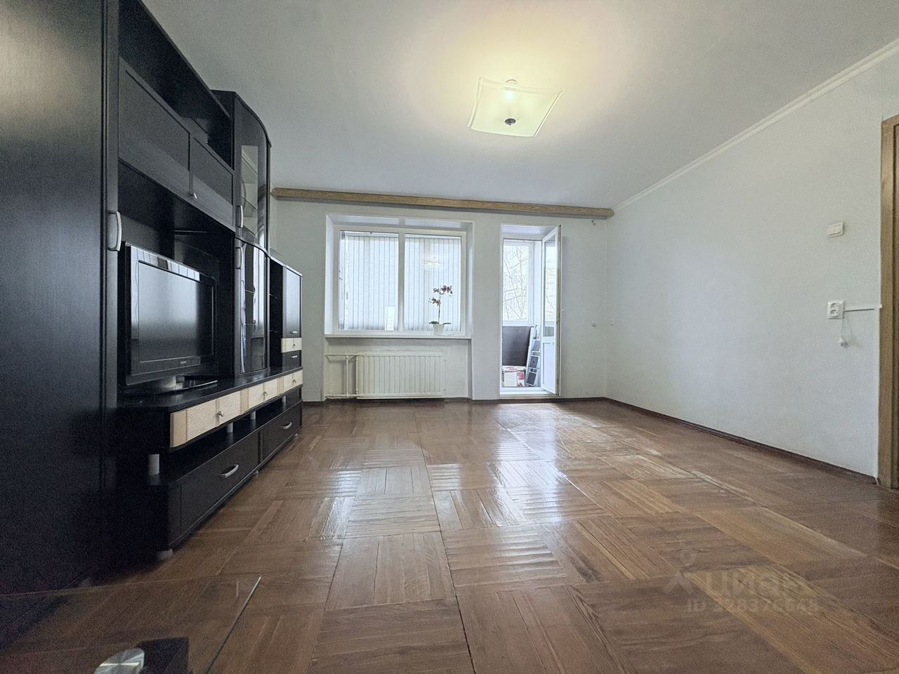 Продажа 3-комн квартиры на вторичном рынке Ленская улица, 8К1