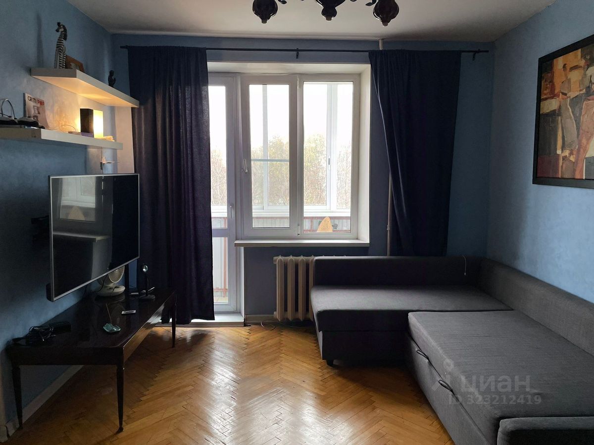 Продажа 2-комн квартиры на вторичном рынке Чусовская улица, 15