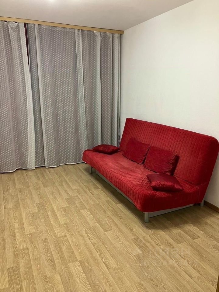 Аренда 2-комн квартиры на вторичном рынке Мебельная улица, 35к2