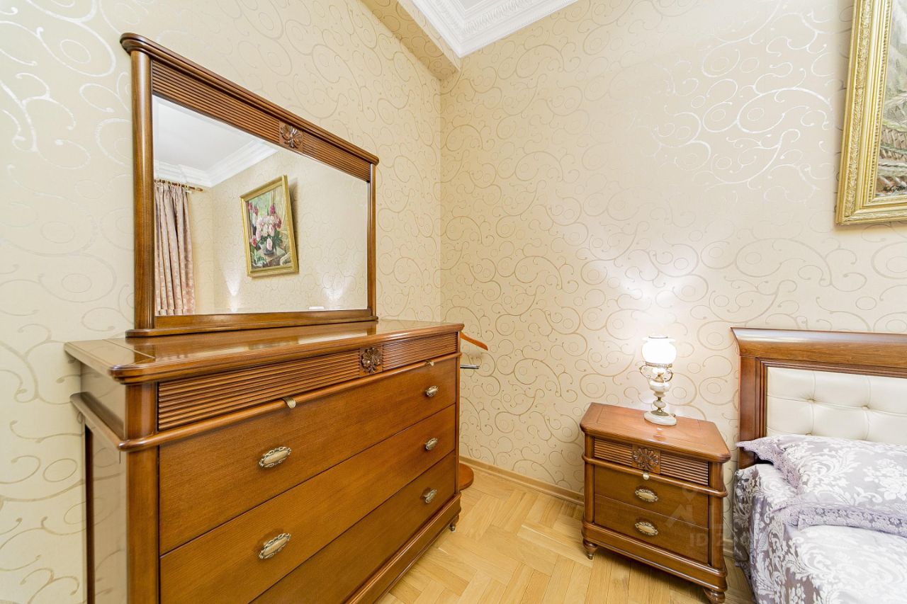 Аренда 3-комн квартиры на вторичном рынке Чистопрудный бульвар, 12К4