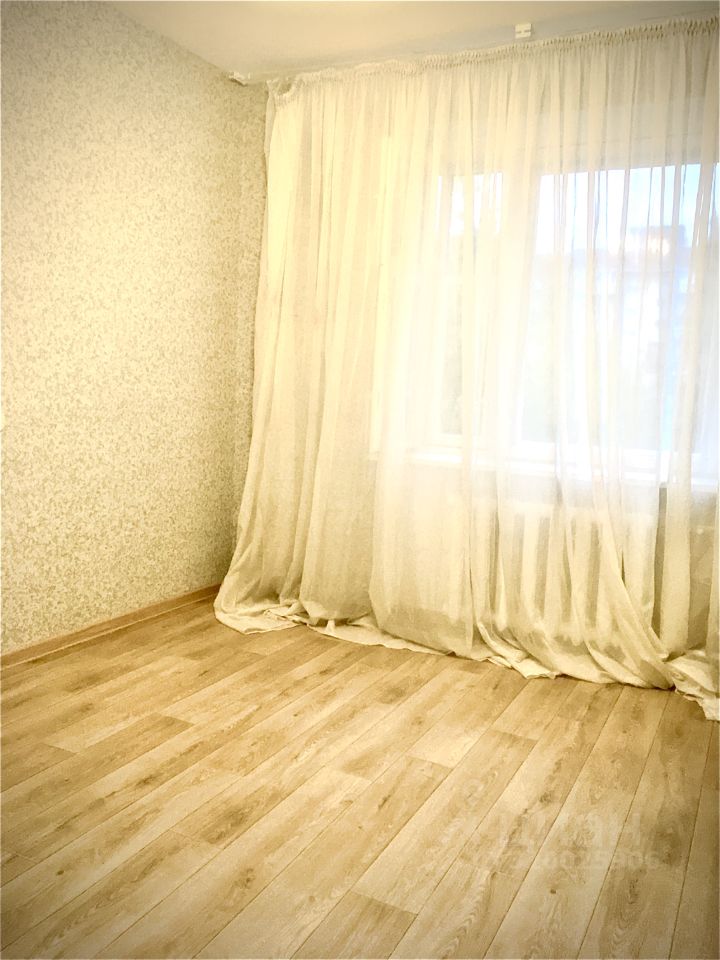 Продажа 3-комн квартиры на вторичном рынке Долгоозерная улица, 1