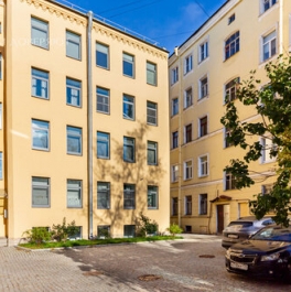 Продажа 2-комн квартиры на вторичном рынке улица Лабутина,  д. 3