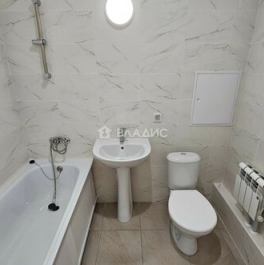 Продажа 2-комн квартиры на вторичном рынке улица Кедрова,  д. 16 к3