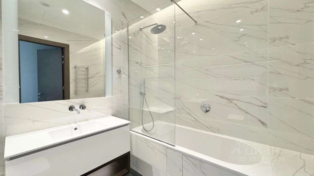 Продажа 2-комн квартиры на вторичном рынке 1-й Красногвардейский проезд, 22с1