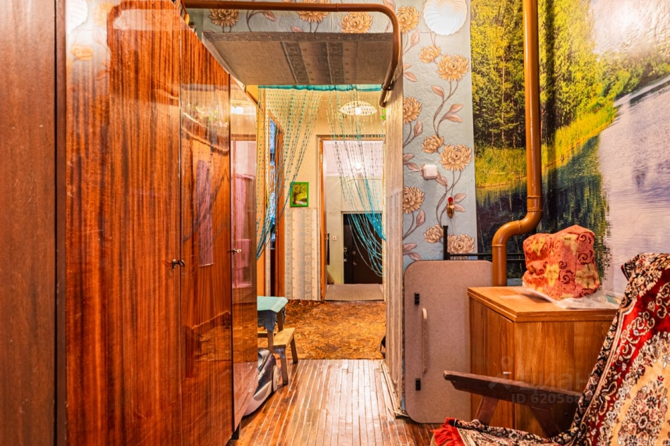 Продажа 2-комн квартиры на вторичном рынке Гатчинская улица,  д. 23-25