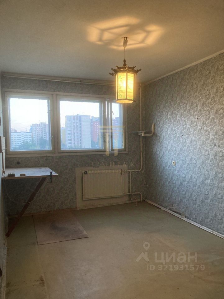 Продажа 2-комн квартиры на вторичном рынке улица Сикейроса, 7К1