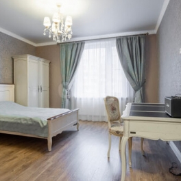 Продажа 4-комн квартиры на вторичном рынке Петергофское ш