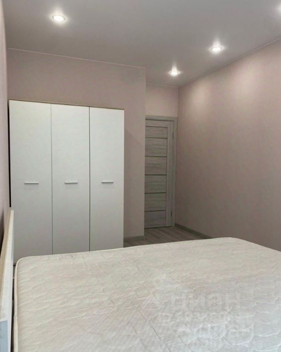 Аренда 1-комн квартиры на вторичном рынке проспект Куприна, 32к1