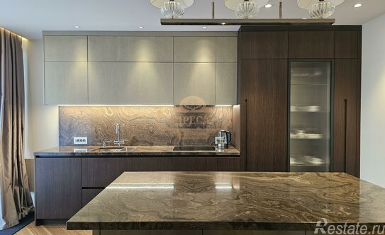 Продажа 3-комн квартиры на вторичном рынке Вязовая улица,  д. 8