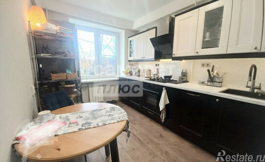 Продажа 2-комн квартиры на вторичном рынке улица Вавиловых,  д. 13 к2