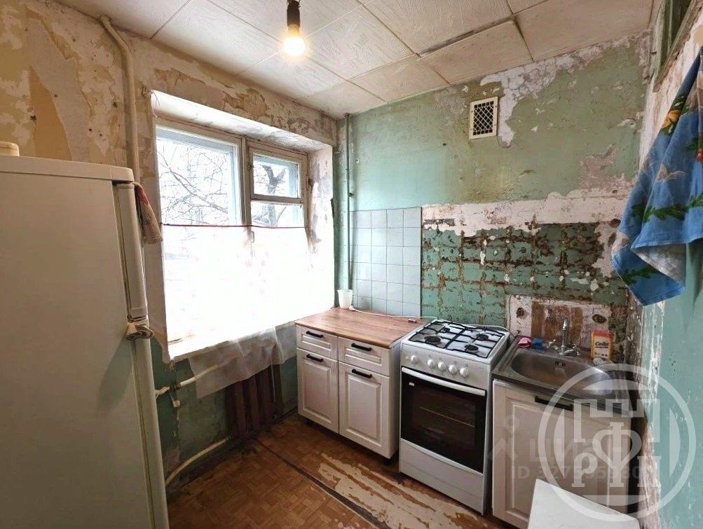 Продажа 2-комн квартиры на вторичном рынке Лебяжье городской поселок, улица Комсомольская, 2