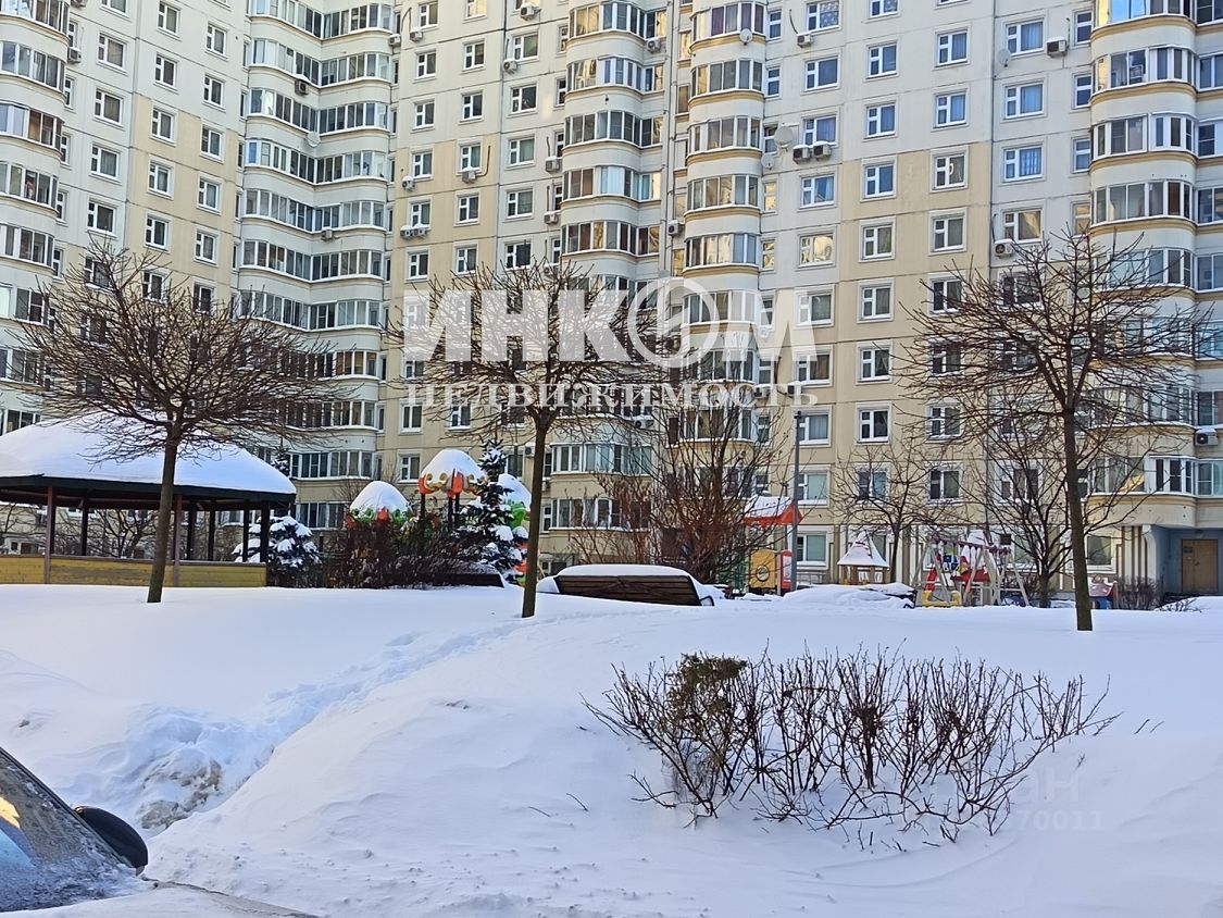 Продажа 3-комн квартиры на вторичном рынке Ельнинская улица, 20к1