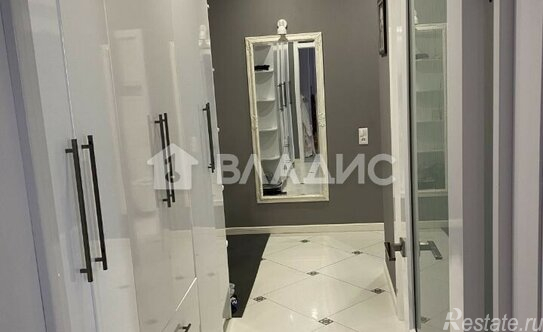 Продажа 2-комн квартиры на вторичном рынке проспект Героев,  д. 27 к1