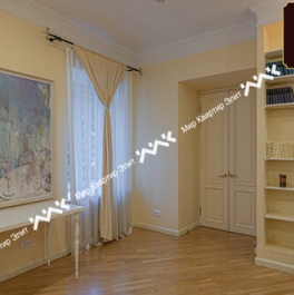 Продажа 3-комн квартиры на вторичном рынке Конюшенный переулок,  д. 1/6