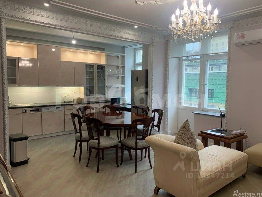 Продажа 4-комн квартиры на вторичном рынке Рочдельская улица,  д. 11/5