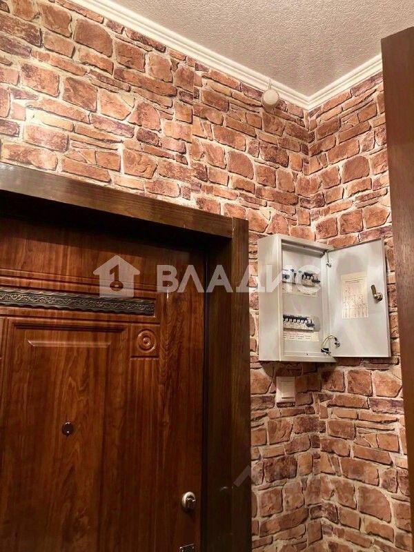 Продажа 1-комн квартиры на вторичном рынке улица Авиаконструктора Петлякова, 25