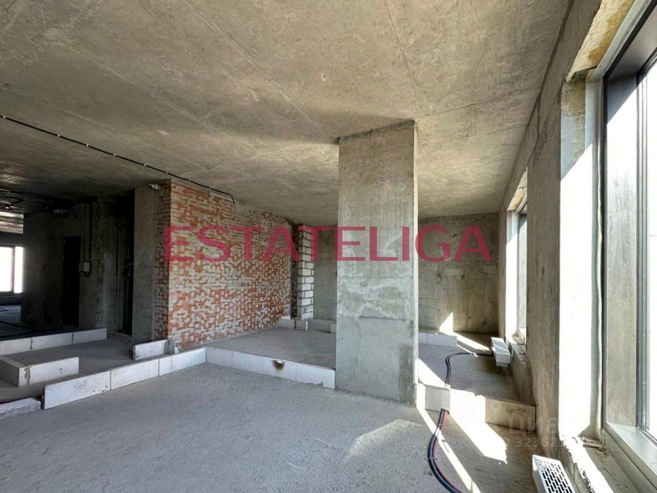 Продажа 3-комн квартиры на вторичном рынке улица Усачева, 15А