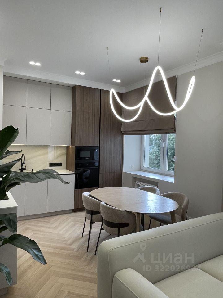 Продажа 4-комн квартиры на вторичном рынке улица Земляной Вал, 48А