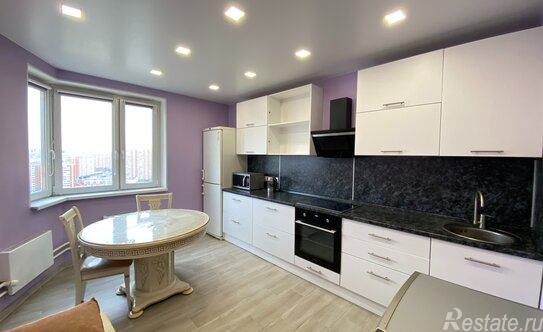 Продажа 2-комн квартиры на вторичном рынке улица Вертолётчиков,  д. 1