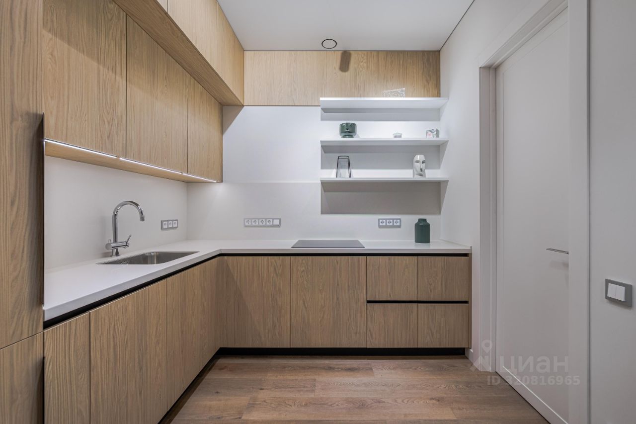 Продажа 2-комн квартиры на вторичном рынке Новоалексеевская улица, 16к2