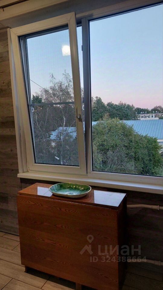 Продажа 2-комн квартиры на вторичном рынке Кингисепп, улица Жукова, 6