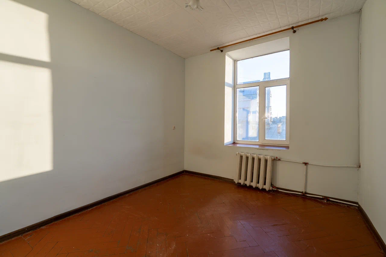 Продажа 5-комн квартиры на вторичном рынке Малый ПС пр-кт ,  д. 26 -28